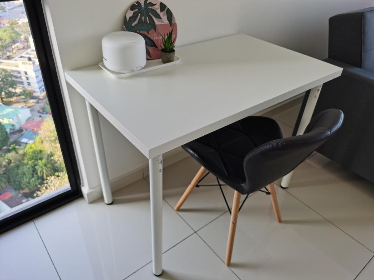 Beacon Exec Suites# Msg Chair#Disney Hotstar 乔治敦 外观 照片